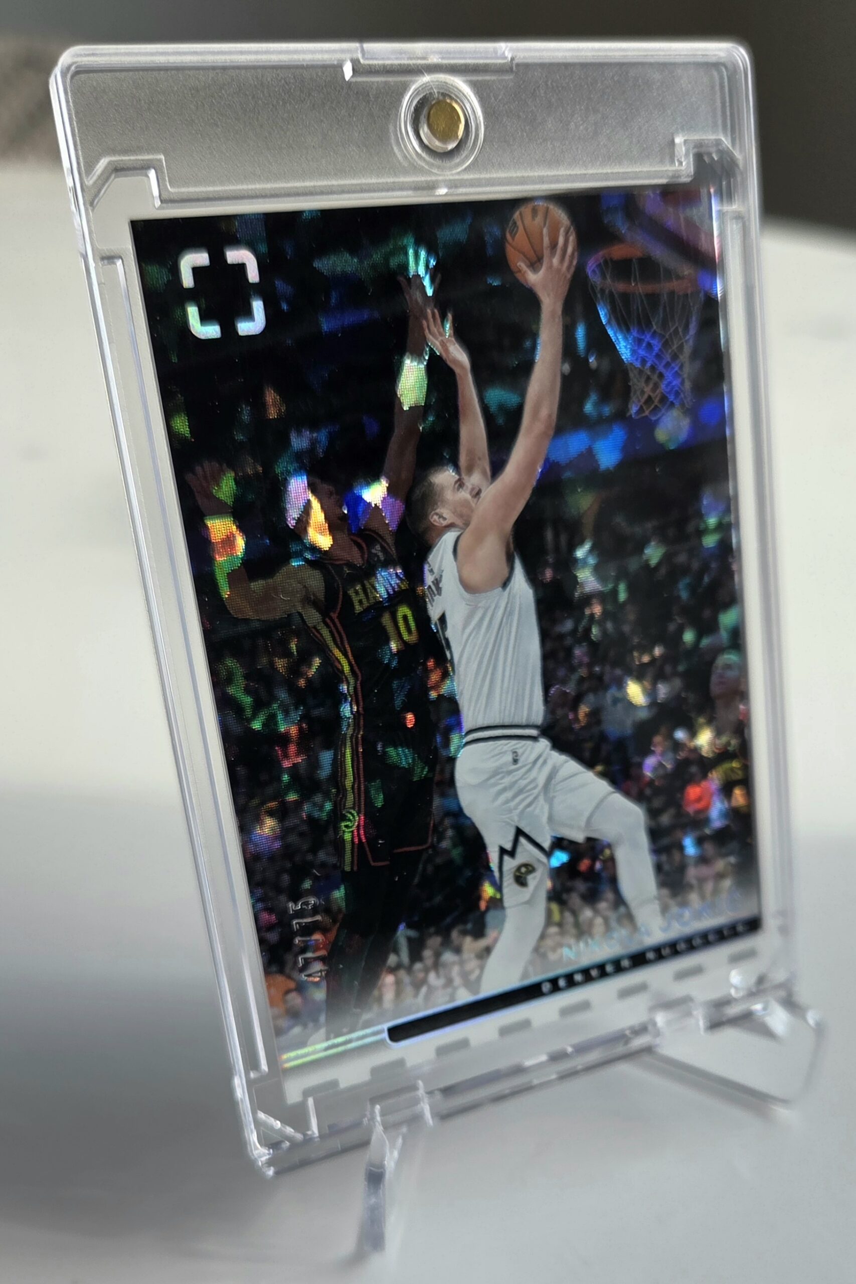 Nikola Jokić Photogenic Silver Prizm /75 2024-25 – Denver Nuggets 🔥 - slika 2