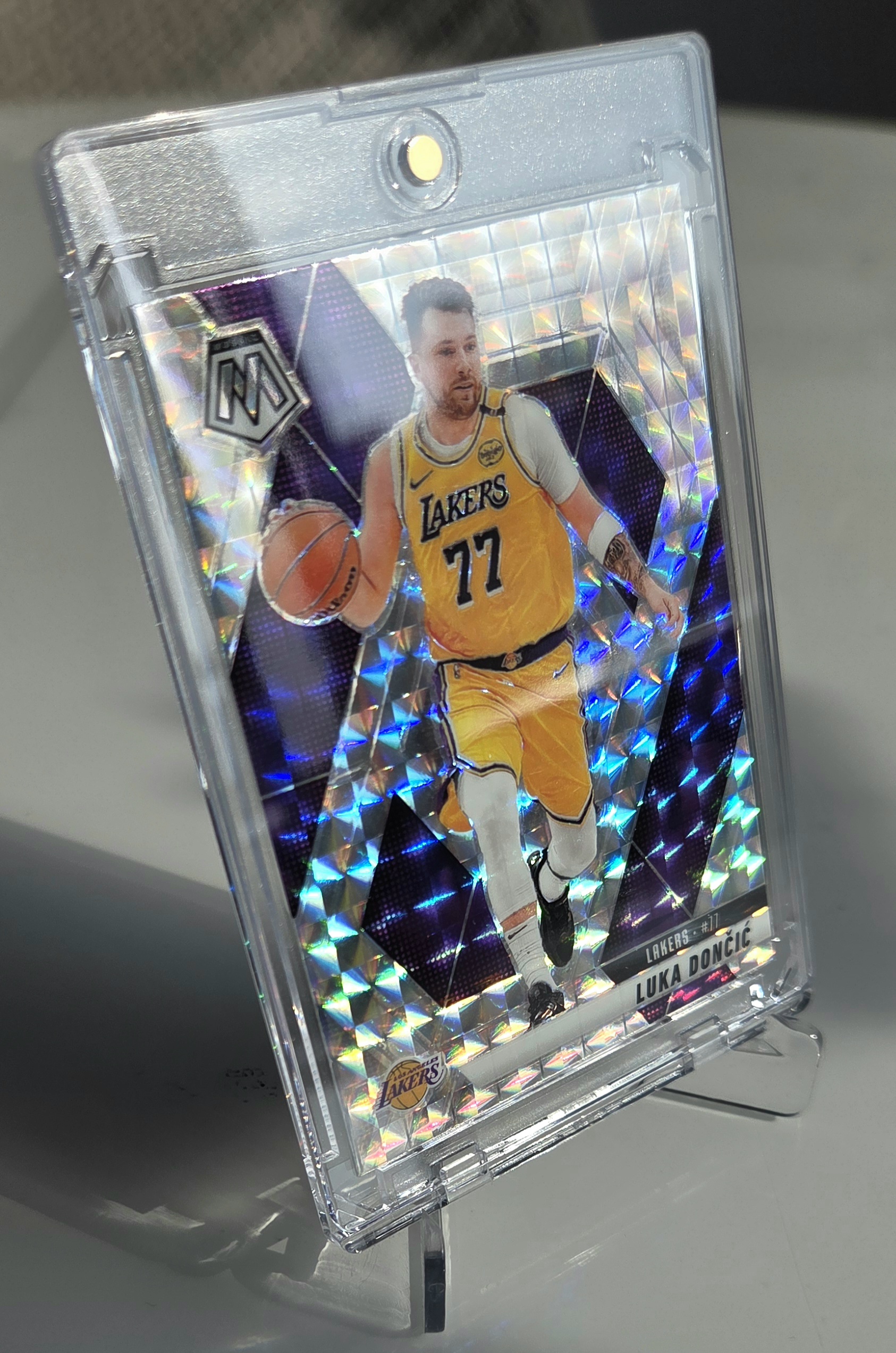 Luka Dončić Mosaic Silver Prizm – Los Angeles Lakers 🔥 - slika 2